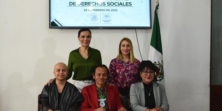 Avanza armonización constitucional de Leyes para derechos sociales