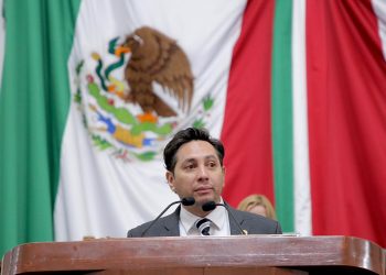 El Diputado Federico Chávez Semerena exigió este viernes a la FGJCDMX, informar al Congreso local, el número de fosas clandestinas detectadas en los últimos seis años en la capital del país.