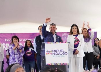 “En Miguel Hidalgo estamos convencidos de que buscamos que las mujeres sean libres, que las mujeres puedan salir adelante, que el piso sea mucho más parejo y por eso, todos los días con acciones de gobierno y en nuestros mensajes, en los dichos y en los hechos decimos, en Miguel Hidalgo, primero las mujeres y las jefas de familia” señaló Tabe.
