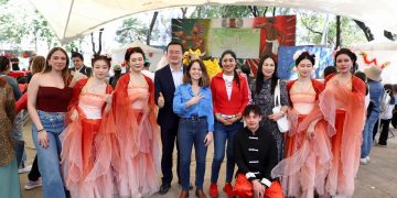 En el marco de esta conmemoración, Karina Magaña, directora general de Desarrollo Humano e Igualdad Sustantiva aprovechó la oportunidad para reafirmar el compromiso que la alcaldía Benito Juárez tiene de estrechar lazos en materia cultural. FOTOS: Especial