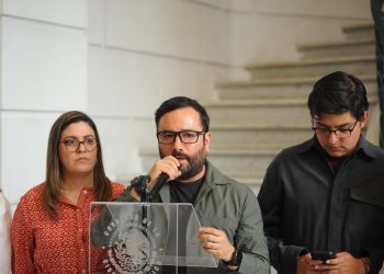 Morena en el Congreso de la Ciudad de México llevó a la Tribuna el caso del homicidio de los fotoperiodistas Berenice Giles y Miguel Hernández en el concierto “AXE Ceremonia” del Parque Bicentenario, el sábado anterior, aunque pareció que fue más por la ‘grilla’, por sacarle raja política a la tragedia, que pensando en las víctimas. FOTO: Especial