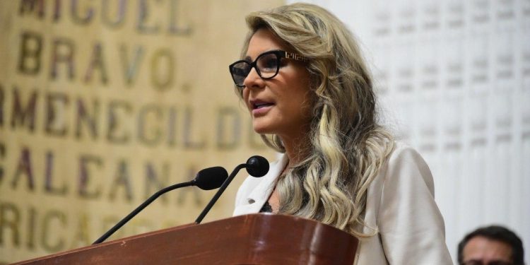 PRD CDMX es de sus militantes, no de vividores: Nora Arias