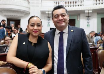 “Uno de los pilares de la izquierda, sí de la 4T, es acabar con la propiedad privada, y toman como modelo a Cuba y Venezuela”, expresó la Diputada Laura Álvarez en el pleno del Congreso. FOTO: Especial