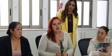 Madres de niños que estudiaban en la Academia Militarizada Oliin Cuauhtémoc exigieron a las autoridades que den celeridad a las investigaciones y deslinden responsabilidades ante las denuncias por maltrato físico y emocional, lo más grave el “homicidio calificado” –así lo indaga la Fiscalía– del menor Erick, de 13 años, ocurrido en un campamento organizado por la institución.