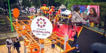 Para beneficio de toda la comunidad, pero en especial de las y los niños, la alcaldesa de Iztapalapa, Aleida Alavez Ruiz, entregó el renovado parque infantil de la colonia Ejército de Agua Prieta, fruto de la colaboración entre diversas áreas del gobierno local. FOTO: Especial