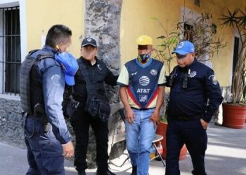 La policía de Clara y Pablo ‘regentea’ a franeleros