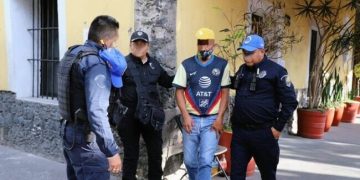 La policía de Clara y Pablo ‘regentea’ a franeleros