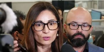 Es evidente que Ballesteros no tiene agenda política federal y por eso pretende colgarse de un movimiento ciudadano legítimo, para capitalizar políticamente su ambición de ser candidata a la Alcaldía Benito Juárez, sin que en realidad le interese la gente.