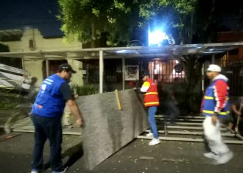 Al no contar con las autorizaciones ni cumplir con la normatividad especificada en la Gaceta Oficial de la Ciudad de México, fueron retiradas estructuras de cafeterías y restaurantes que obstruían la vía pública en diversos puntos de la demarcación a fin de recuperar el espacio público y permitir el libre tránsito.