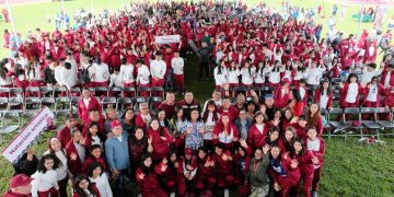 Elogió su brillante participación en frontón, ciclismo, badminton, tiro deportivo, raquetbol, taekwondo, karate, box y natación artística.