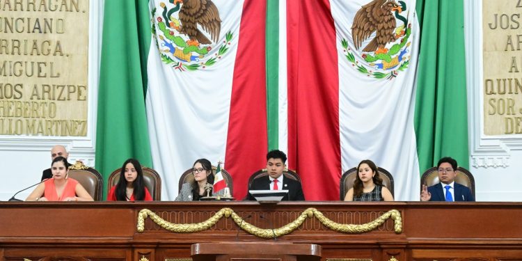 Asimismo, se expusieron iniciativas para reformar diversos artículos del Código Penal local, en lo referente a la justicia juvenil y la violencia filio parental. FOTO: Especial