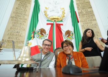 Destacó el buen ánimo de la diputada Martha Ávila, al retomar su labor legislativa, pues nos cuentan que extraña ser “diputada rasa” para poder expresarse libremente desde su curul y en la propia tribuna, sin las ataduras de la institucionalidad de la Presidencia de la Mesa Directiva. FOTO: Especial