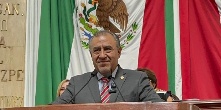 De acuerdo con el estudio “Radiografía Chilanga 2024”, del Instituto Mexicano para la Competitividad (IMCO), Iztacalco aparece con una competitividad media-baja en rubros como innovación y economía, expuso el diputado Pablo Trejo. FOTO: Especial