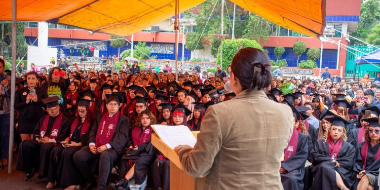 La alcaldesa Aleida Alavez Ruiz afirmó que la voz de las y los estudiantes se reflejará en las obras que se emprendan a través “De la A a la Z, Trazaremos la Meta”, acción que dará mantenimiento a 75 escuelas públicas de la demarcación. FOTO: Especial