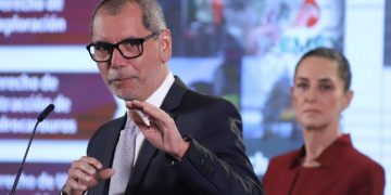 Muy mal cayó en Palacio Nacional la propuesta de diputados locales de Morena de crear una comisión especial para investigar cómo se erogaron los recursos del Fondo para la Reconstrucción autorizados para el Presupuesto de Egresos 2018 en la Ciudad de México, tras el terremoto de 2017. FOTO: Cuartoscuro