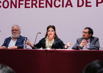 La jefa de gobierno Clara Brugada anunció que el próximo viernes comenzarán los foros para elaborar todo el contenido de políticas públicas para frenar la gentrificación en la Ciudad de México. como parte del Bando 1 que expidió la semana anterior, el cual “no es el punto final, sino el parteaguas” de la estrategia global contra este fenómeno social. FOTO: Especial