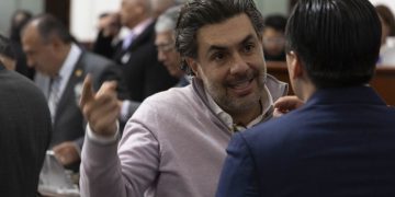 A poco menos de 20 días del relevo en la Presidencia de la Mesa Directiva del Congreso de la Ciudad de México el escenario más probable es que al coordinador del PVEM, Jesús Sesma, le sea asignado el cargo, por parte del Pleno Cameral. FOTO: Cuartoscuro