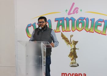 Durante la emisión dominical de "La Chilanguera", el secretario técnico del Comité Ejecutivo Estatal de Morena en la Ciudad de México y coordinador de la Comisión de Juventudes, Vladimir Ríos, anunció el arranque de un proceso inédito para renovar la dirigencia juvenil del partido en la capital.