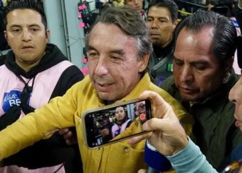 Como no ha ocurrido con otros magnates y enormes empresas asentadas en la zona de la Demarcación Territorial Benito Juárez, el Club América, cuyo propietario es Emilio Azcárraga hizo berrinche, su gente alardeó prepotencia, campañas negras en redes sociales y amenazas de demandas judiciales en contra del alcalde Luis Mendoza. FOTO: Archivo Cuartoscuro