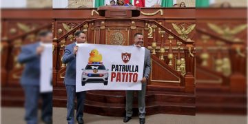 También lo exhibieron de violentar diversas normas con eso de su “patrulla patito”: usurpa funciones del Ejecutivo, pues se presenta como “verificador anticorrupción” lo que es un engaño. FOTO: Especial