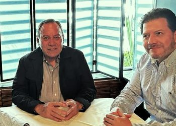 Con recursos del PRD Ciudad de México, emanados del erario, el hoy diputado federal de Morena, Víctor Hugo Lobo Román, contrató anuncios espectaculares en 2023 para promover su imagen, pues tenía el sueño guajiro de ser candidato de la oposición a la Jefatura de Gobierno. FOTO: X / @Jesus_ZambranoG