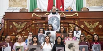 En una muestra de congruencia, para probar que la intención es verdaderamente de fondo, genealógica y no una moda, los diputados de Morena en el Congreso de la Ciudad de México deberían solicitar, –sólo para empezar–, que se modifique en la capital del país el nombre de más de 50 calles, avenidas, escuelas, centros educativos, museos, espacios culturales, plazas, monumentos, para sustituir “Josefa Ortiz de Domínguez” por “Josefa Ortiz Téllez Girón”. Tarea titánica. FOTO: Especial