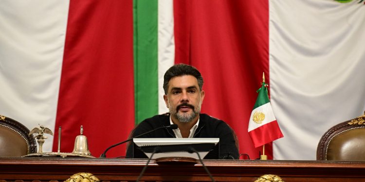 Con la finalidad de evitar que las personas capitalinas sean víctimas de la sumisión química a través del consumo de bebidas adulteradas o dopadas, el Congreso local llamó a implementar campañas preventivas e informativas. FOTO: Especial