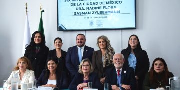 La diputada Nora Arias Contreras preguntó sobre la periodicidad en la aplicación de la vacuna del papiloma humano a menores de edad; las cifras de reconstrucciones mamarias y en qué hospitales se realizan, las acciones de detección de cáncer de ovario y dónde se aplican; y ampliar la información de la voluntad anticipada.