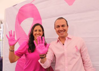 Al ser una prioridad para el alcalde, Carlos Orvañanos, la salud de las mujeres y la lucha contra el cáncer de mama en Cuajimalpa se iniciaron una seria de acciones que consisten en el registro para mastografías gratuitas, una campaña de colección de tapas de plástico, la donación de cabello y atención psicológica gratuita. FOTO: Especial
