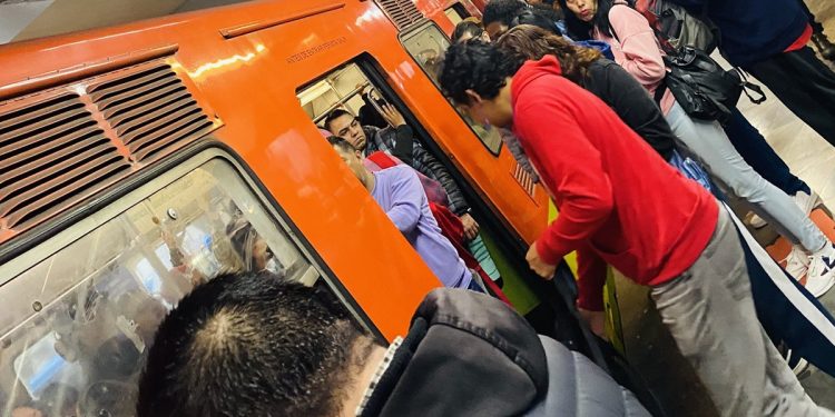 En el Congreso analizarán si se puede incrementar 1 peso la tarifa, lo que podría generar unos mil 700 millones de pesos adicionales, para que el presupuesto del Metro aumente, más allá de los 23 mil millones que tiene este año.