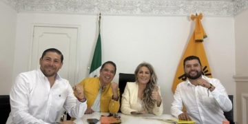 En un pronunciamiento conjunto, los dirigentes coincidieron en la necesidad de construir juntos una nueva ruta política que retome las causas sociales, la justicia y la democracia como ejes de acción, alejándose de las prácticas que en el pasado fracturaron al perredismo. FOTO: Especial / Archivo