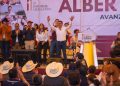 “Rendir cuentas al pueblo, mirarlo de frente, escucharlo y reconocer su voz, es lo que aprendimos del presidente Andrés Manuel López Obrador, nuestro líder moral, quien nos enseñó que el poder solo tiene sentido y se convierte en virtud cuando se pone al servicio de los demás”, destacó el diputado Alberto Vanegas.