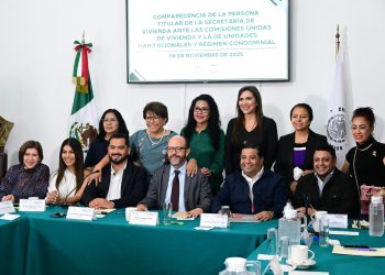 En el marco de la glosa del Primer Informe de la jefa de Gobierno, Clara Marina Brugada Molina, el titular de la Secretaría de Vivienda, Inti Muñoz Santini, compareció ante las Comisiones Unidas de Vivienda y de Unidades Habitacionales y Régimen Condominal del Congreso local, para evaluar los avances, retos y oportunidades en la materia. FOTO: Especial