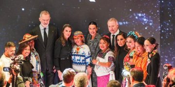 Tras casi 7 años de la publicación de la carta donde el gobierno de México pidió al Reino de España que ofreciera disculpas por lo ocurrido durante “La Conquista”, este jueves autoridades de ambos países se estrecharon la mano en la FITUR 2026. FOTOS: El Independiente / CDMX Magacín