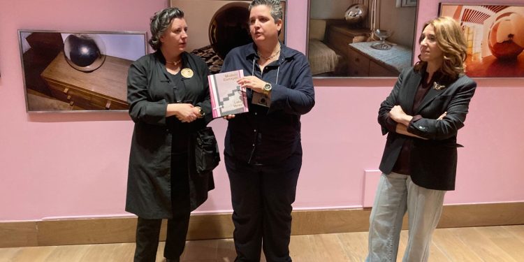 Fundación Casa de México en España presentó este jueves la exposición Adorado Barragán del dúo de artistas mexicanas Lake Verea. Se trata de una exposición de 12 fotografías de la casa estudio Luis Barragán, considerada patrimonio mundial por la UNESCO desde el año 2004. FOTOS: Especial