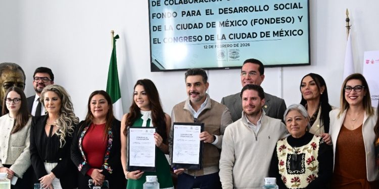 Los 66 diputados locales de la Ciudad de México ya tienen una nueva faceta de gestión: desde hoy, la gente ya puede acudir a sus módulos de atención y ellos tienen la atribución-obligación de ayudarles en la gestión de créditos para el emprendimiento