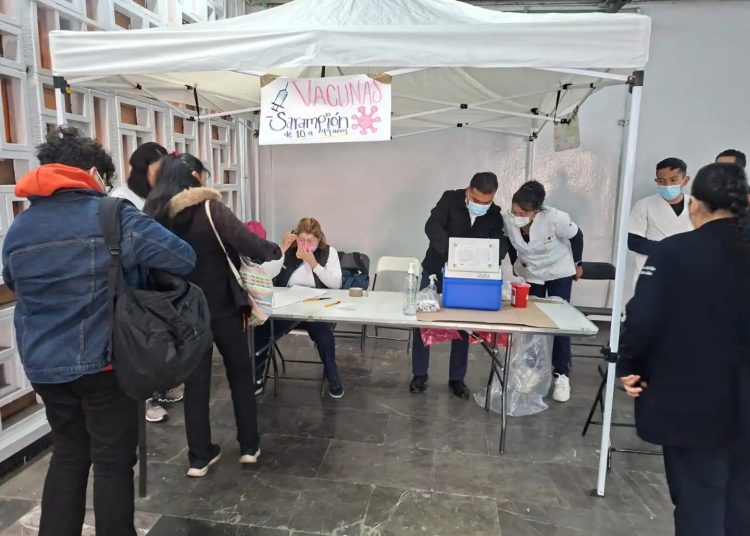 La jefa de Gobierno, Clara Brugada Molina, informó que a partir del próximo domingo arrancará formalmente una gran campaña de vacunación preventiva contra el sarampión, como una medida anticipada para proteger a la población ante los brotes registrados en distintos estados del país.