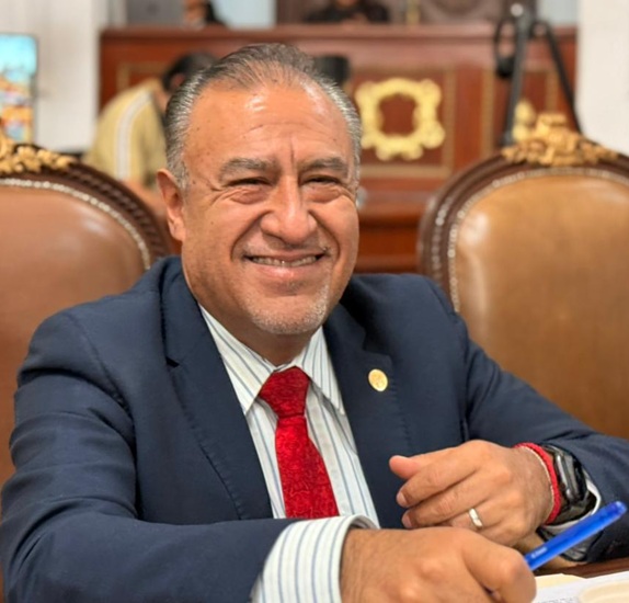 En Iztacalco tiene muchas probabilidades el diputado Pablo Trejo, cuyo arrastre de votos fue fundamental para que Paz ganara en el 2024.