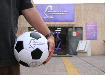 El INE incurrió en lo que podría ser una doble violación a la Ley, cuya actuación debería ser revisada de oficio por la Fiscalía Especializada Para la Atención de Delitos Electorales (FEPADE) y la Secretaría de Gobernación (SEGOB), que encabeza Rosa Icela Rodríguez.