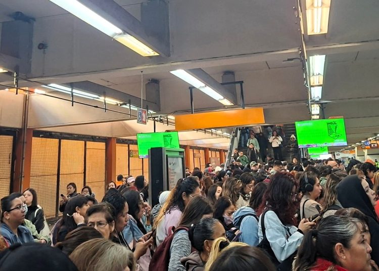 Por aquello de la destitución del secretario de Movilidad, Héctor García Nieto, ¿Rubalcava debería ir poniendo sus barbas a remojar? Es pregunta. FOTO: @InfoMetroMX