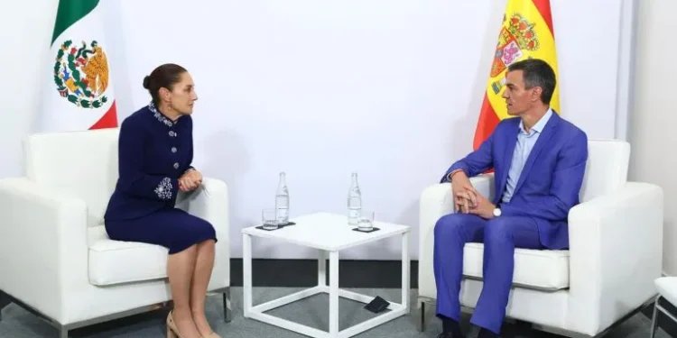 Sheinbaum lima asperezas con España