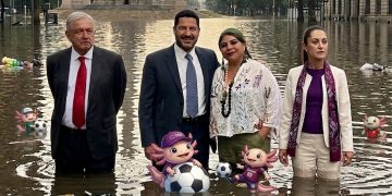 Ni los gobiernos federal de AMLO ni de Sheinbaum, ni las etapas en el GCDMX de la propia Sheinbaum y de Martí Batres se ocuparon de iniciar obra alguna con motivo del Mundial de futbol. Le dejaron todo a Clara Brugada, que hizo lo que pudo. FOTOS: Archivo - IMAGEN: modificación con IA Gemini