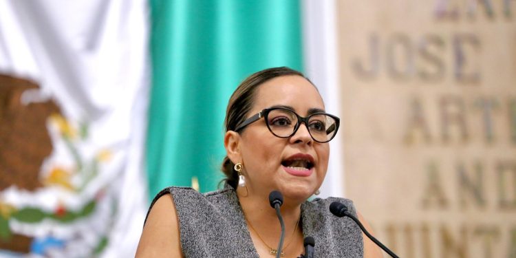 Exige diputada Álvarez a la SEP claridad sobre calendario escolar